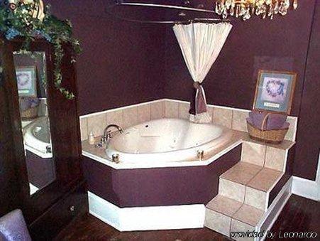 Lockheart Gables Romantic Bed And Breakfast 沃思堡 客房 照片